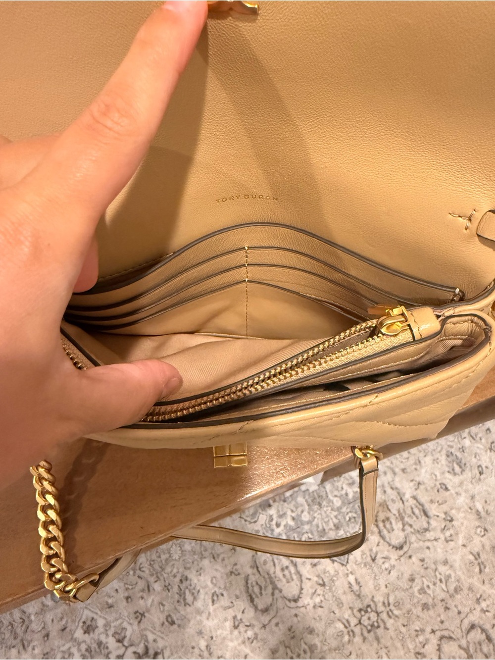 Tory Burch Pale Yellow Chevron Quilted Crossbody - Picture 5 of 7
